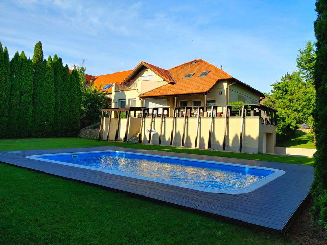 Eladó családi ház, Telkin 299 M Ft, 4+2 szobás