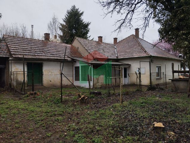 Eladó családi ház, Nemesvidán 18 M Ft, 4 szobás