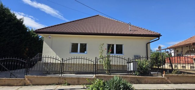 Kiadó családi ház, albérlet, Érden 650 E Ft / hó, 3 szobás