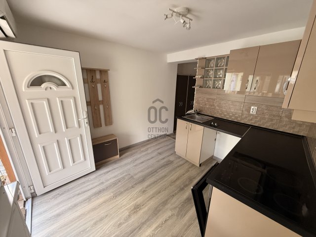 Eladó téglalakás, Budapesten, XX. kerületben 35 M Ft, 1 szobás