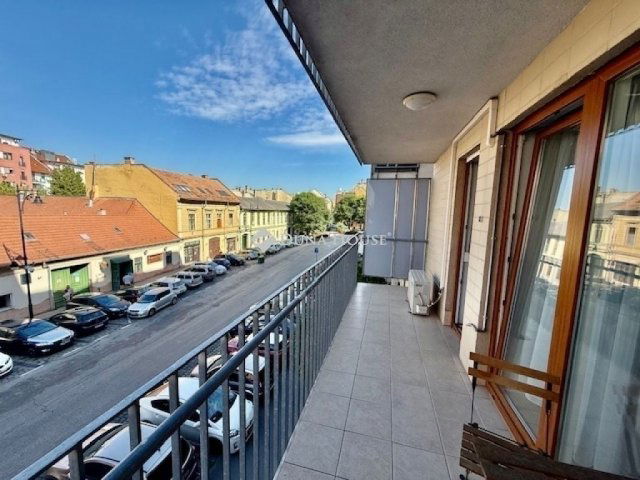 Eladó téglalakás, Budapesten, III. kerületben 88 M Ft, 2 szobás