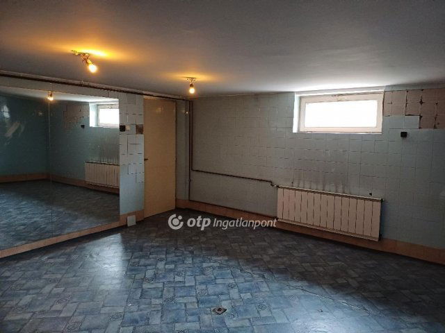 Eladó családi ház, Budapesten, XVI. kerületben 169.9 M Ft