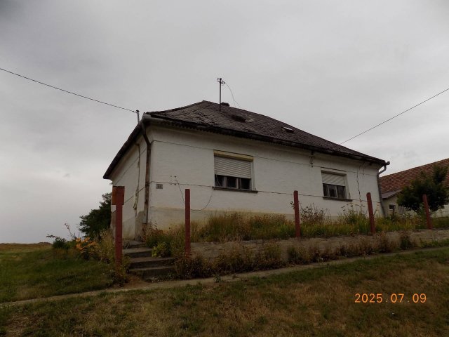 Eladó családi ház, Kocsolán 2.2 M Ft, 2 szobás