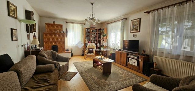 Eladó családi ház, Budakeszin 240 M Ft, 5 szobás