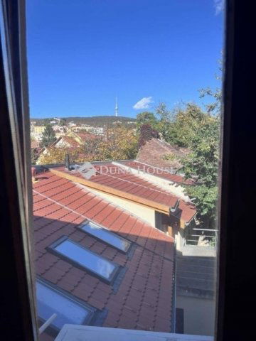 Eladó téglalakás, Pécsett 64.999 M Ft, 2 szobás