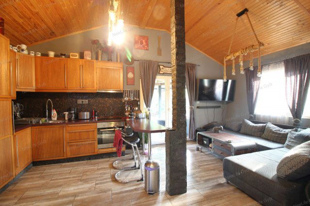 Eladó családi ház, Győrött 79.9 M Ft, 6 szobás