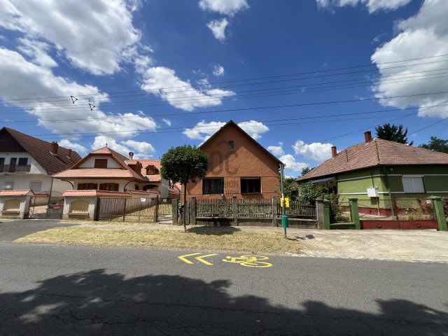 Eladó nyaraló, Balatonberényben 39.9 M Ft, 3 szobás