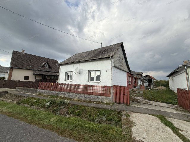 Eladó családi ház, Nábrádon 20 M Ft, 2+1 szobás