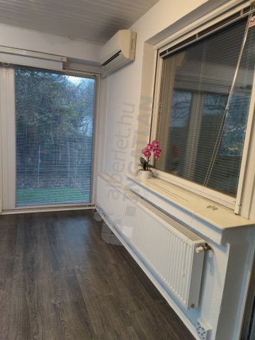 Kiadó családi ház, albérlet, III. kerületben, Szentendrei úton