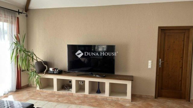 Eladó családi ház, Kecskeméten 172 M Ft, 5 szobás