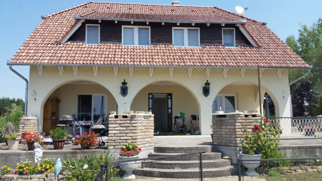 Eladó mezogazdasagi ingatlan, Csemőn 129 M Ft, 5 szobás