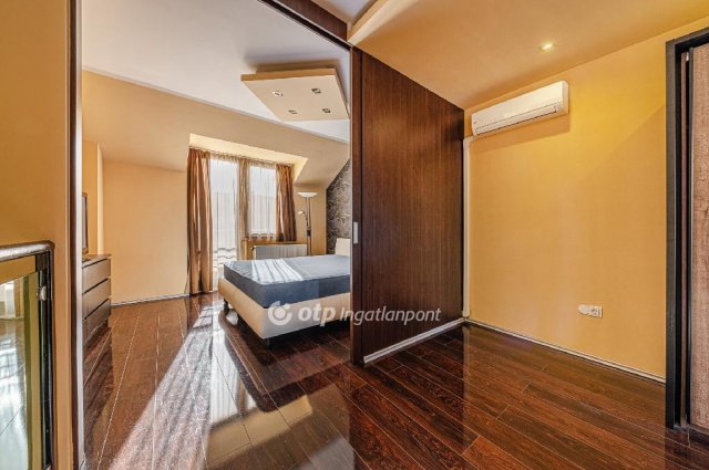 Eladó téglalakás, Budapesten, III. kerületben 113.9 M Ft