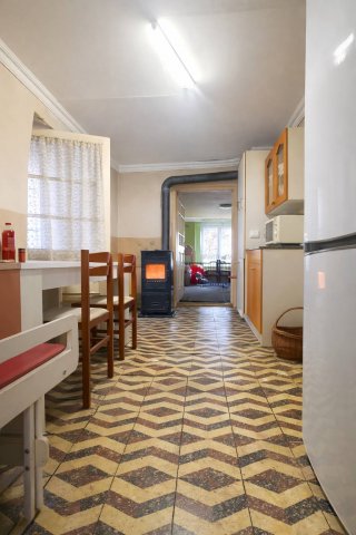 Eladó családi ház, Bugyin 24.9 M Ft, 2 szobás