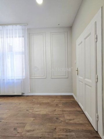 Eladó téglalakás, Pécsett 65.9 M Ft, 3 szobás