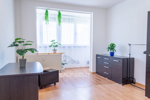 Eladó panellakás, Debrecenben 61.9 M Ft, 2 szobás
