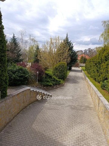 Eladó családi ház, Érden 228.2 M Ft, 7 szobás