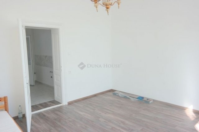 Eladó téglalakás, Budapesten, XVIII. kerületben 34 M Ft