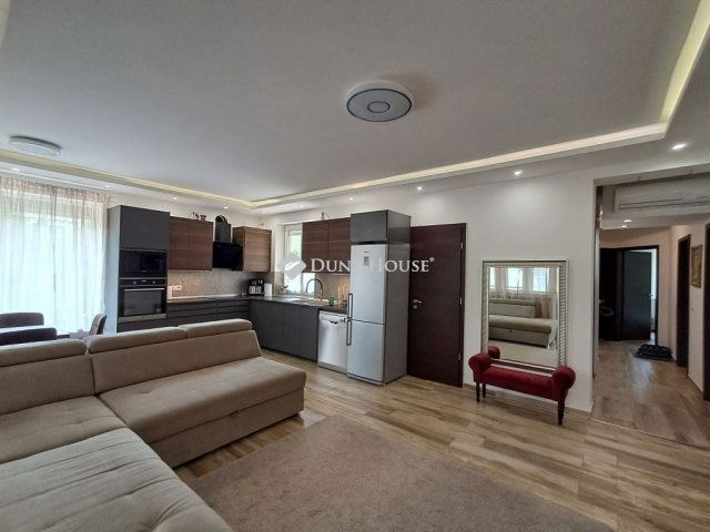 Eladó családi ház, Debrecenben 151.9 M Ft, 4 szobás