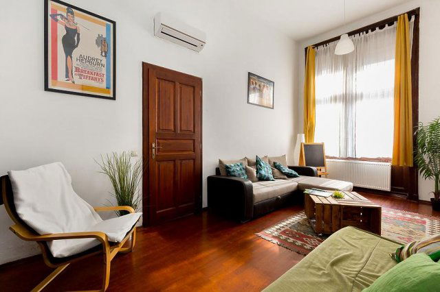 Eladó téglalakás, Budapesten, VI. kerületben 99 M Ft, 3 szobás