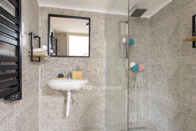 Eladó téglalakás, Budapesten, VI. kerületben 55 M Ft, 2 szobás