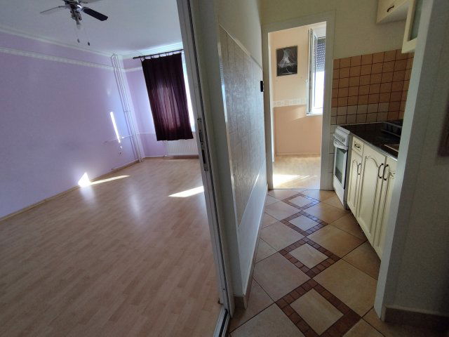 Eladó panellakás, Kazincbarcikán 21.5 M Ft, 1+1 szobás