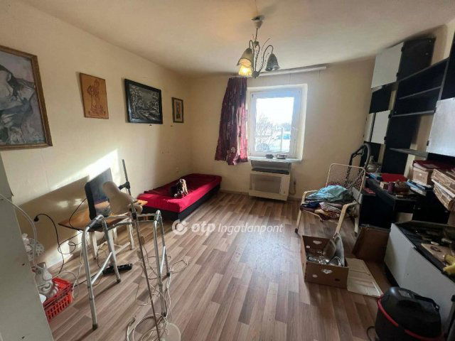 Eladó családi ház, Tápiószelén 16.9 M Ft, 2 szobás