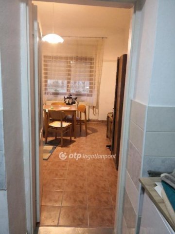 Eladó családi ház, Kecskeméten 65 M Ft, 2 szobás