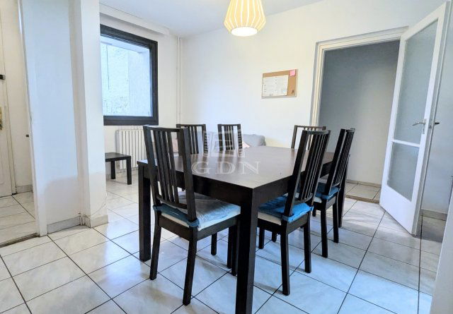 Eladó téglalakás, Budapesten, VIII. kerületben 120 M Ft