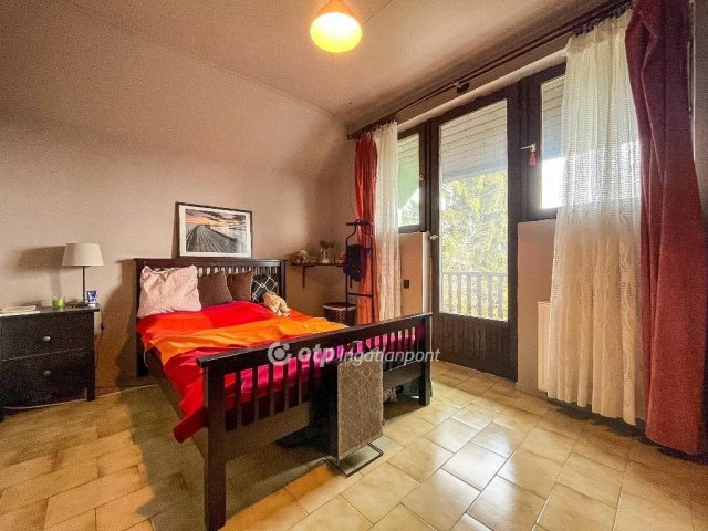 Eladó téglalakás, Budapesten, II. kerületben 94.9 M Ft, 4 szobás