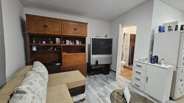 Eladó családi ház, Mogyoródon 49.9 M Ft, 1 szobás