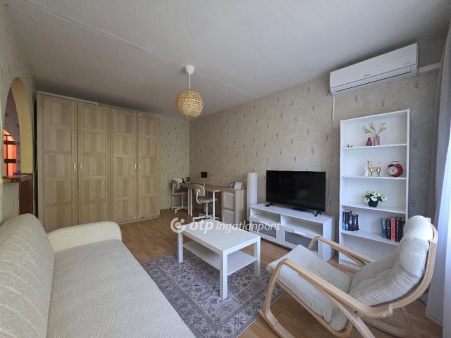 Eladó panellakás, Budapesten, VIII. kerületben 69.99 M Ft