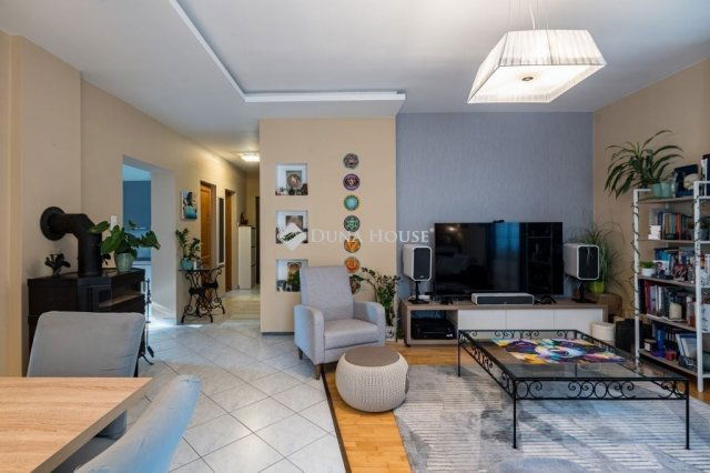 Eladó téglalakás, Budakalászon 132.99 M Ft, 3 szobás