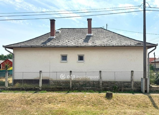 Eladó családi ház, Tiszafüreden 34 M Ft, 2+2 szobás