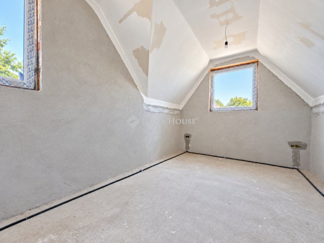 Eladó családi ház, Szentmártonkátán 67.5 M Ft, 4 szobás