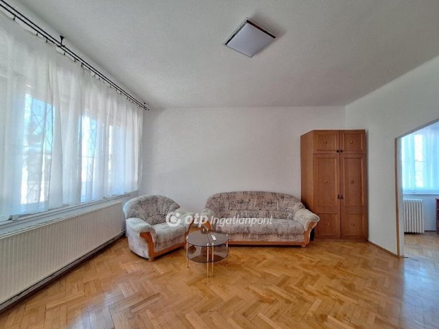 Eladó téglalakás, Budapesten, I. kerületben 110 M Ft, 2+1 szobás
