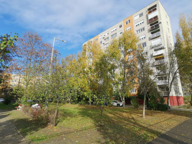 Eladó panellakás, Kecskeméten 40.95 M Ft, 2 szobás