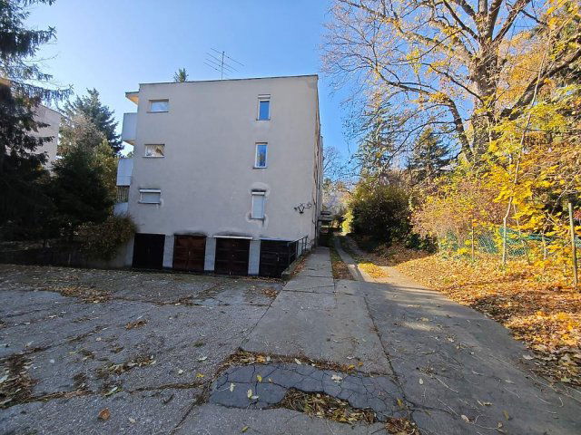 Eladó téglalakás, Budapesten, II. kerületben, Hűvösvölgyi úton