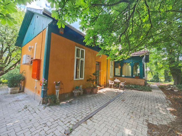 Eladó családi ház, Budapesten, II. kerületben 235 M Ft, 4 szobás