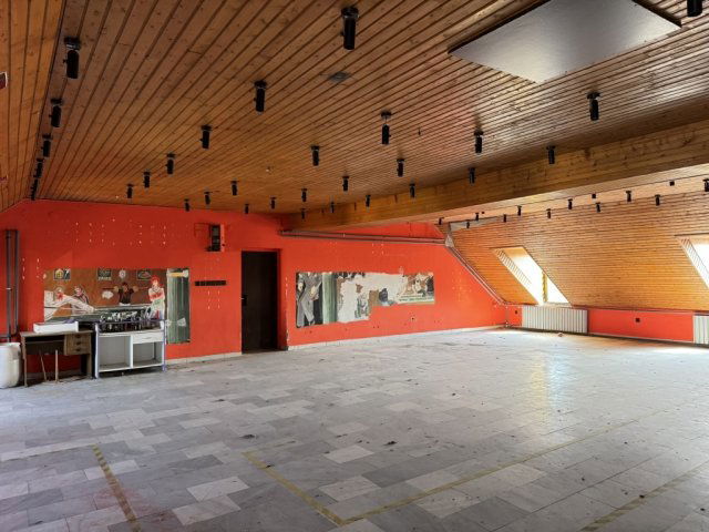 Eladó üzlethelyiség, Füzesabonyban 149.9 M Ft
