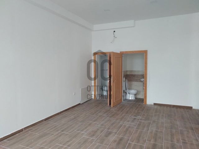 Eladó ipari ingatlan, Komáromban 70 M Ft / költözzbe.hu