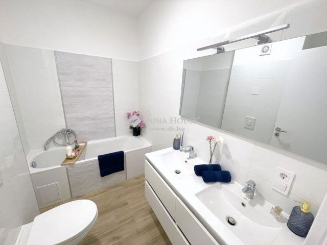 Eladó téglalakás, Kecskeméten 119.9 M Ft, 4 szobás