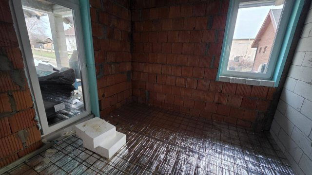 Eladó ikerház, Szigethalmon 89 M Ft, 4 szobás