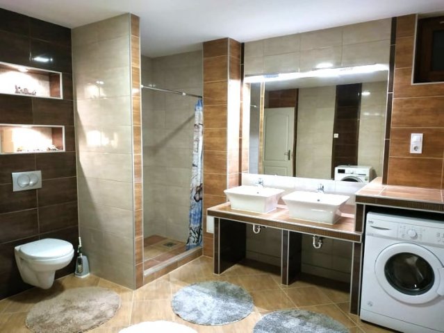 Kiadó családi ház, albérlet, Nyíregyházán 150 E Ft / hó
