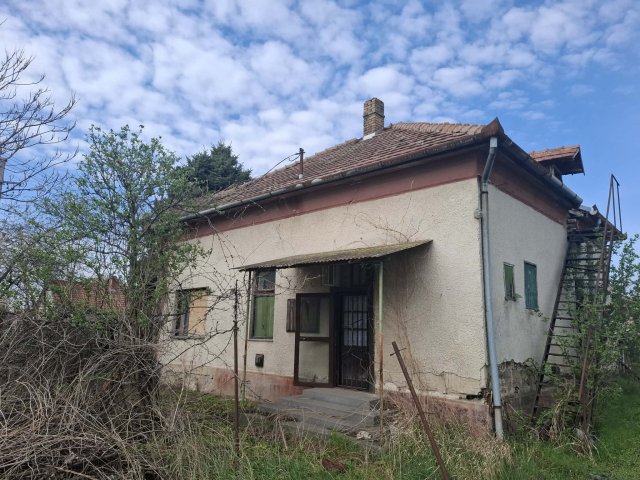 Eladó családi ház, Abonyban 16.9 M Ft, 2 szobás