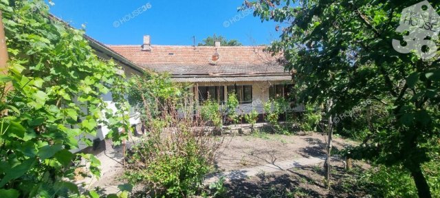 Eladó családi ház, Kiskunfélegyházán 37 M Ft, 4 szobás