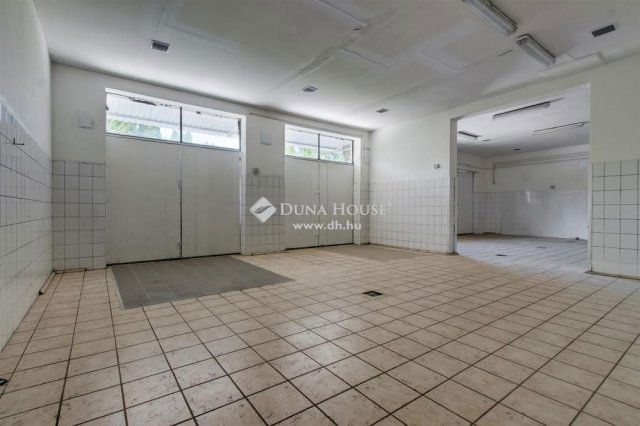 Eladó ipari ingatlan, Solton 533.4 M Ft / költözzbe.hu