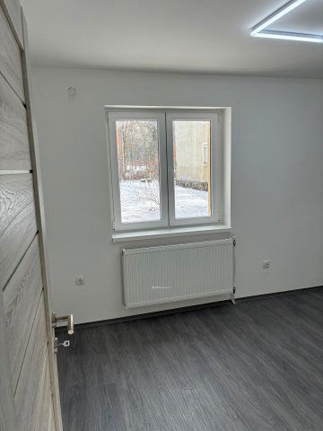 Eladó téglalakás, Komlón 39390 M Ft, 3 szobás