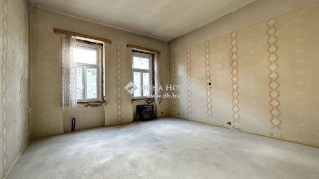 Eladó családi ház, Szombathelyen 64.99 M Ft, 6+1 szobás