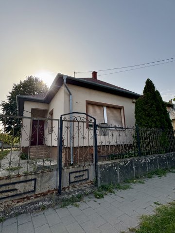 Eladó családi ház, Jászapátiban 25.9 M Ft, 3 szobás