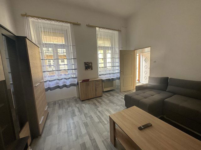 Kiadó téglalakás, albérlet, VIII. kerületben, Német utcában